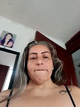 Webcam Model (maynor_1998)  is live.Free join now!