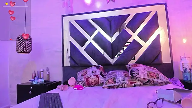 annie_vega17_ webcam