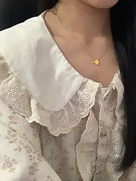 Webcam Model (Jonlie18) is live