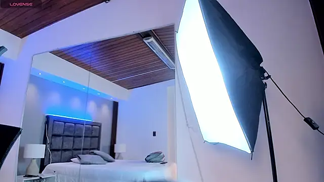 Alicee_Broownn webcam