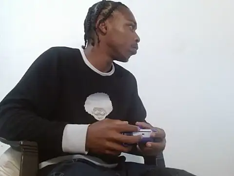 Larry-n-clouds webcam