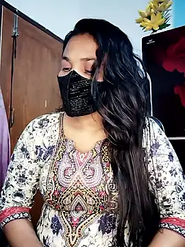 Webcam Model (Tina-Sen)  is live.Free join now!