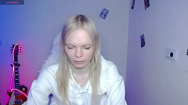Emily_Nyaffee webcam