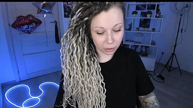 honeysallymoore - HoneySallyMoore's free webcam - UK Sex Cams