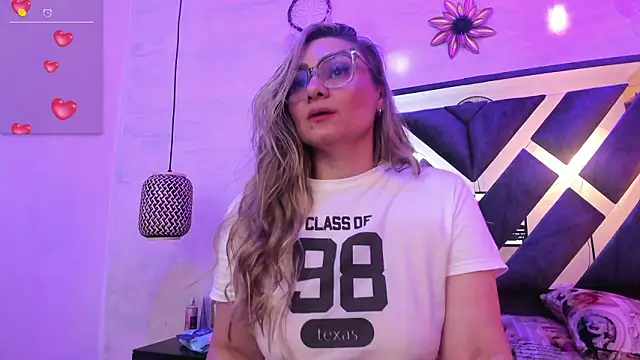 annie_vega17_ webcam