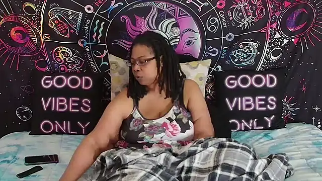 RENAESPLEASUREPALACE webcam