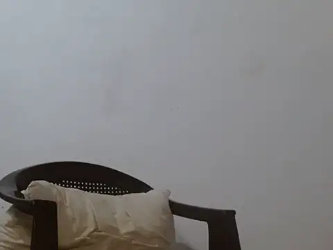 Larry-n-clouds webcam