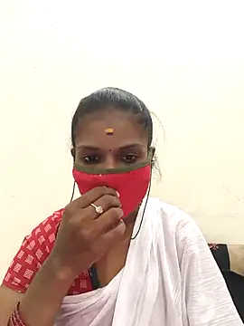 Webcam Model (Tamil_Yalini12) is live