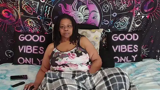 RENAESPLEASUREPALACE webcam