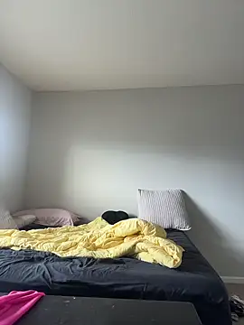 AllesandraLove webcam