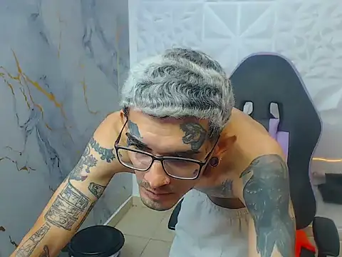 Boy_tatto77 webcam