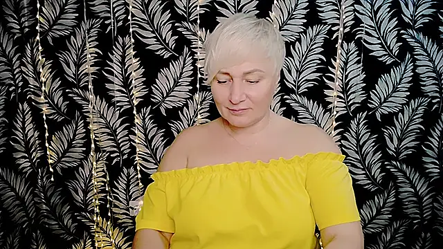 Olivia_playful webcam