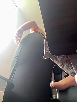 sophie_dreamss (F young) - Silence, boss nearby#public#pussy#Office