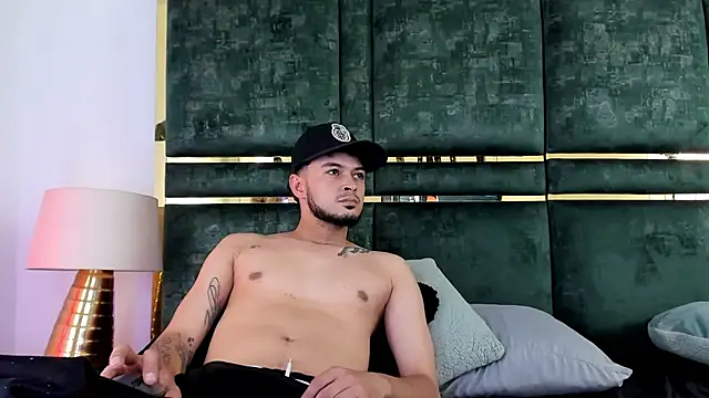 gaelycoral (F teen) - Off panty girl