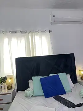 lily_woodz - Lily_Woodz's free webcam - UK Sex Cams