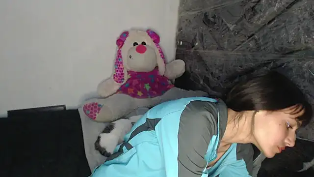 skinny_sweet2411 - Skinny_sweet2411's free webcam - UK Sex Cams