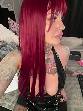 krysstal003 - Krysstal003's free webcam - UK Sex Cams