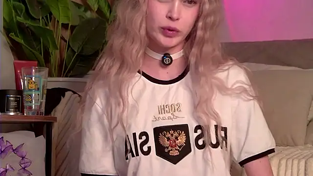 BellaSecrettt webcam