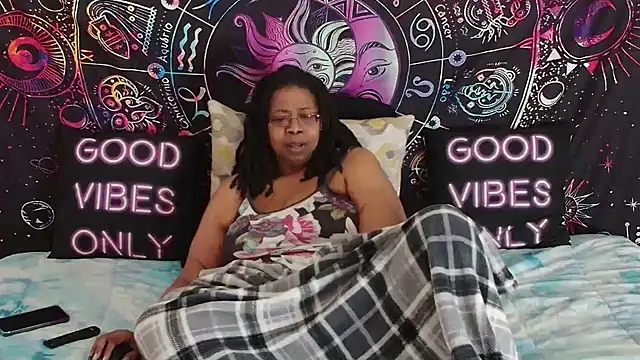 RENAESPLEASUREPALACE webcam