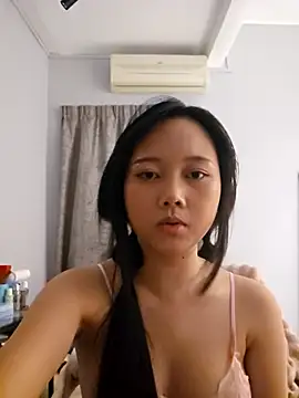 Webcam Model (lirz06)  is live.Free join now!