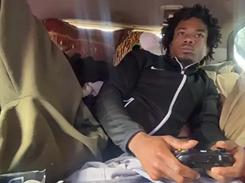 SlimeCrownzOut5 webcam