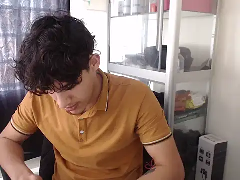 maxstar26 - MaxStar26's free webcam - UK Sex Cams