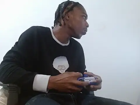 Larry-n-clouds webcam