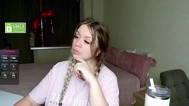 elven_dreams_ webcam