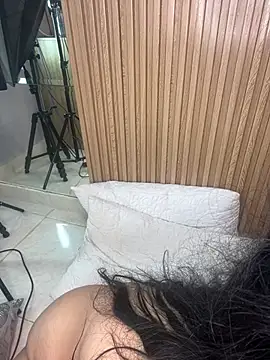 lana_lann (F teen) - Tie boobs