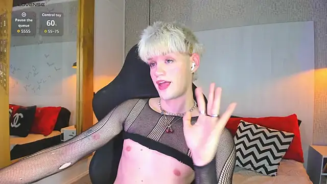 vladhellsing4 (M young) - cute boy CUM!