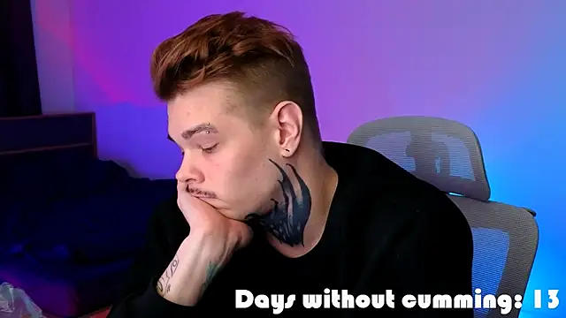 denis_here - DENIS_HERE's free webcam - UK Sex Cams