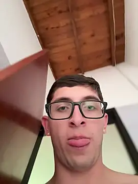 Calvin_Hunter webcam