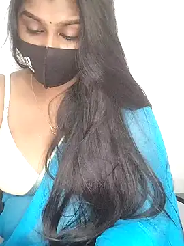 Tamil_Azhaghi webcam