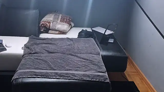 slavic_boy_39 webcam