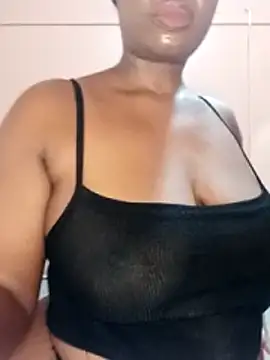 Luciouslips00 webcam