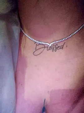 MissNyraSecret webcam