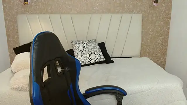 POCAHONTAS--- webcam