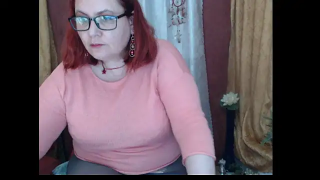 PlayfullMature webcam