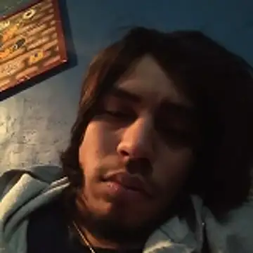 AlexAlejandro13 webcam