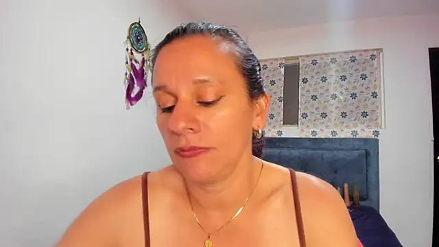 sofi_saliva2511 webcam