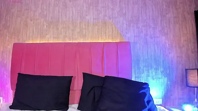 Kendra_kobein webcam