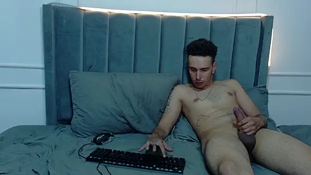 Rebel_Hearts_ webcam