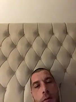 Kinkycouple142 webcam