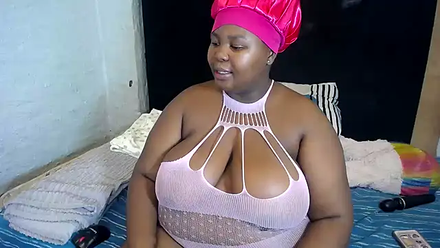 SexyBubblies96 webcam