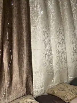 KARISHMA-STRIP webcam