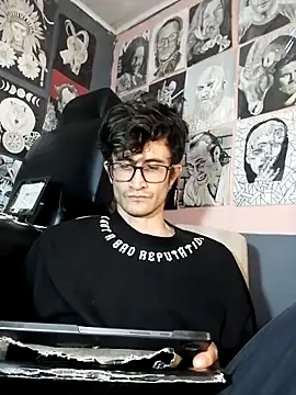 Loggan_donnelly webcam