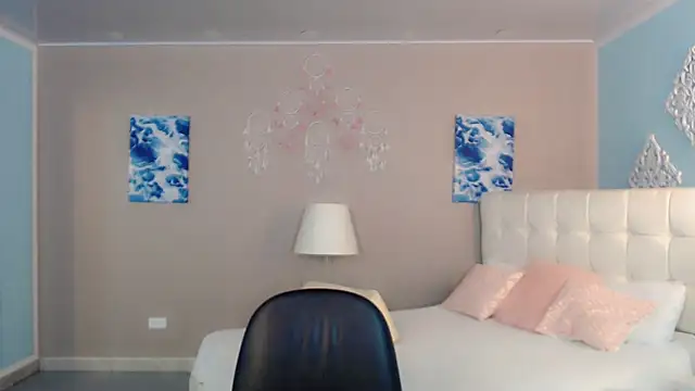 _Maddison_Ivanova_ webcam