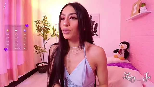 Lucyanajoi webcam