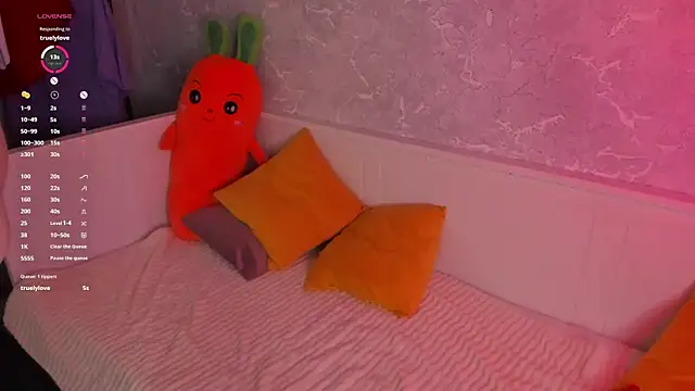 LizaWakenight webcam