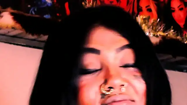 indian_dreamgirl webcam